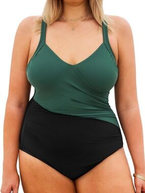 CUPSHE Plus Size Women's One Piece Swimsuit Surplice V Neck